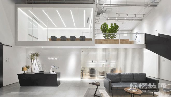 辦公室裝修找獨立設(shè)計師,還是裝修公司、木工?