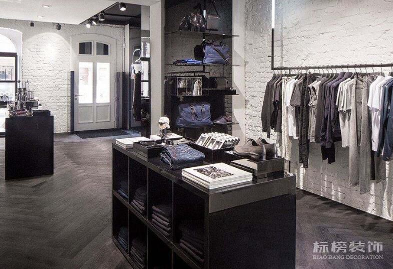 深圳服裝店鋪裝修如何選擇燈光？