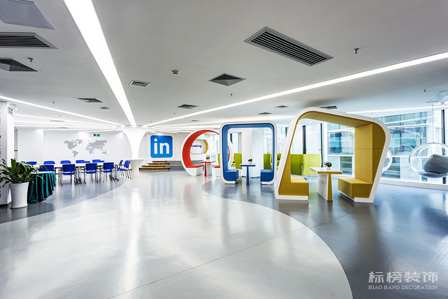 高層龍崗辦公室裝修怎么顯得有企業(yè)文化，體現(xiàn)公司特色