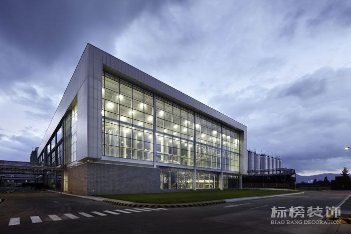 寶安的廠房裝修與無(wú)塵車間裝修的區(qū)別，更應(yīng)注重哪些方面